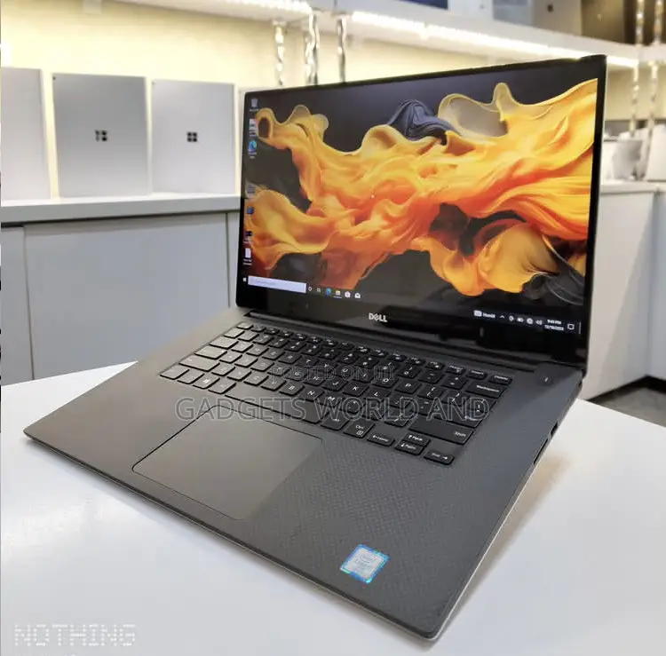 New Laptop Dell Precision 15 5520 16GB Intel Core i7 SSD 512GB