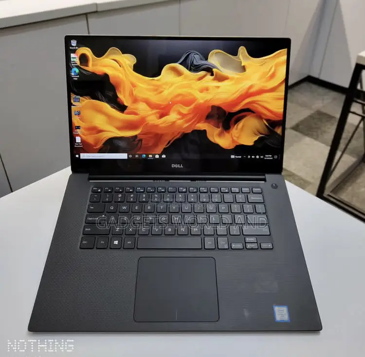 New Laptop Dell Precision 15 5520 16GB Intel Core i7 SSD 512GB