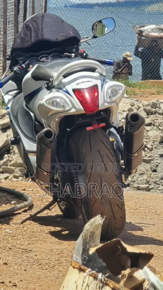 New Suzuki Hayabusa 2017 White