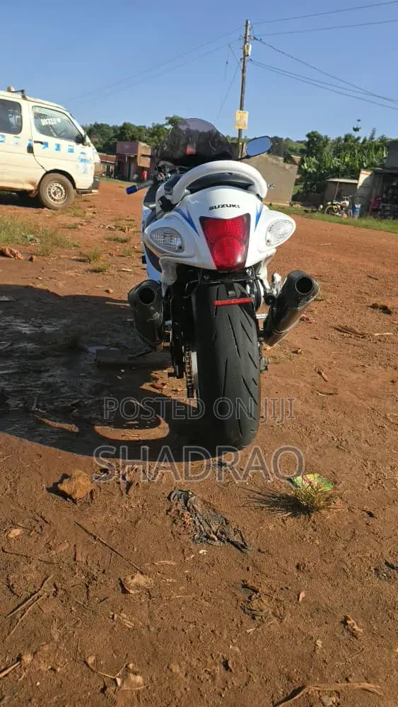 New Suzuki Hayabusa 2017 White