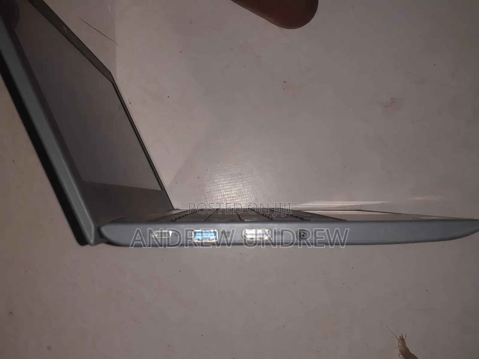 Laptop Lenovo 100e 4GB Intel Celeron HDD 60GB