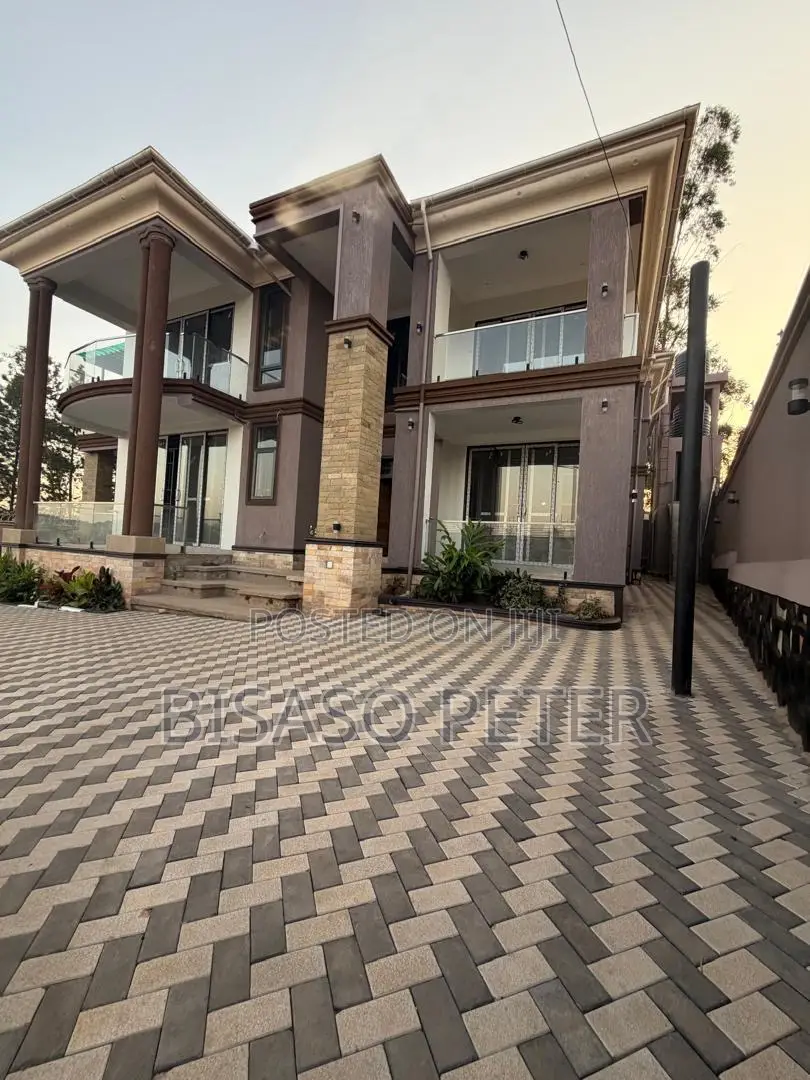 6bdrm Mansion in Kira, Central Division for sale