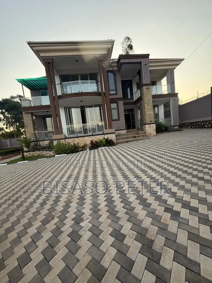 6bdrm Mansion in Kira, Central Division for sale