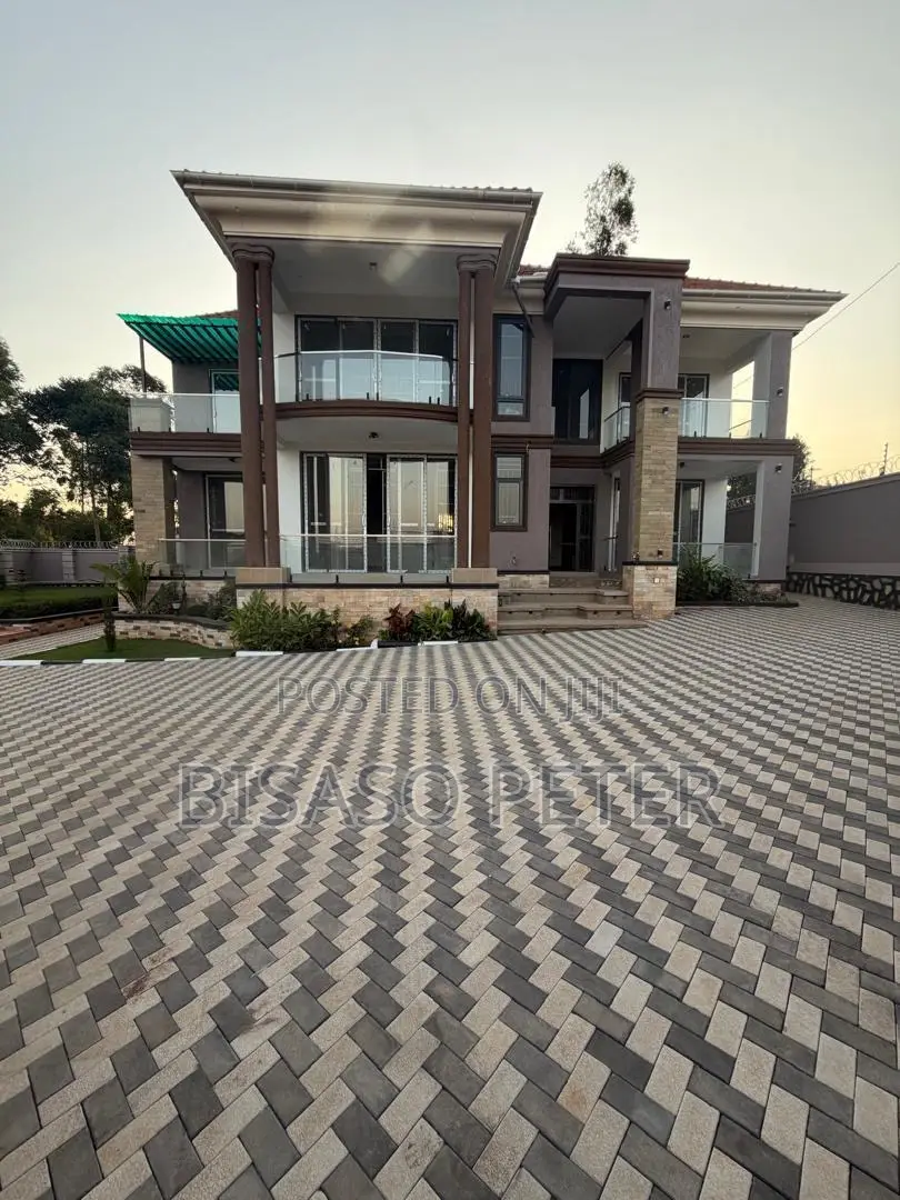 6bdrm Mansion in Kira, Central Division for sale