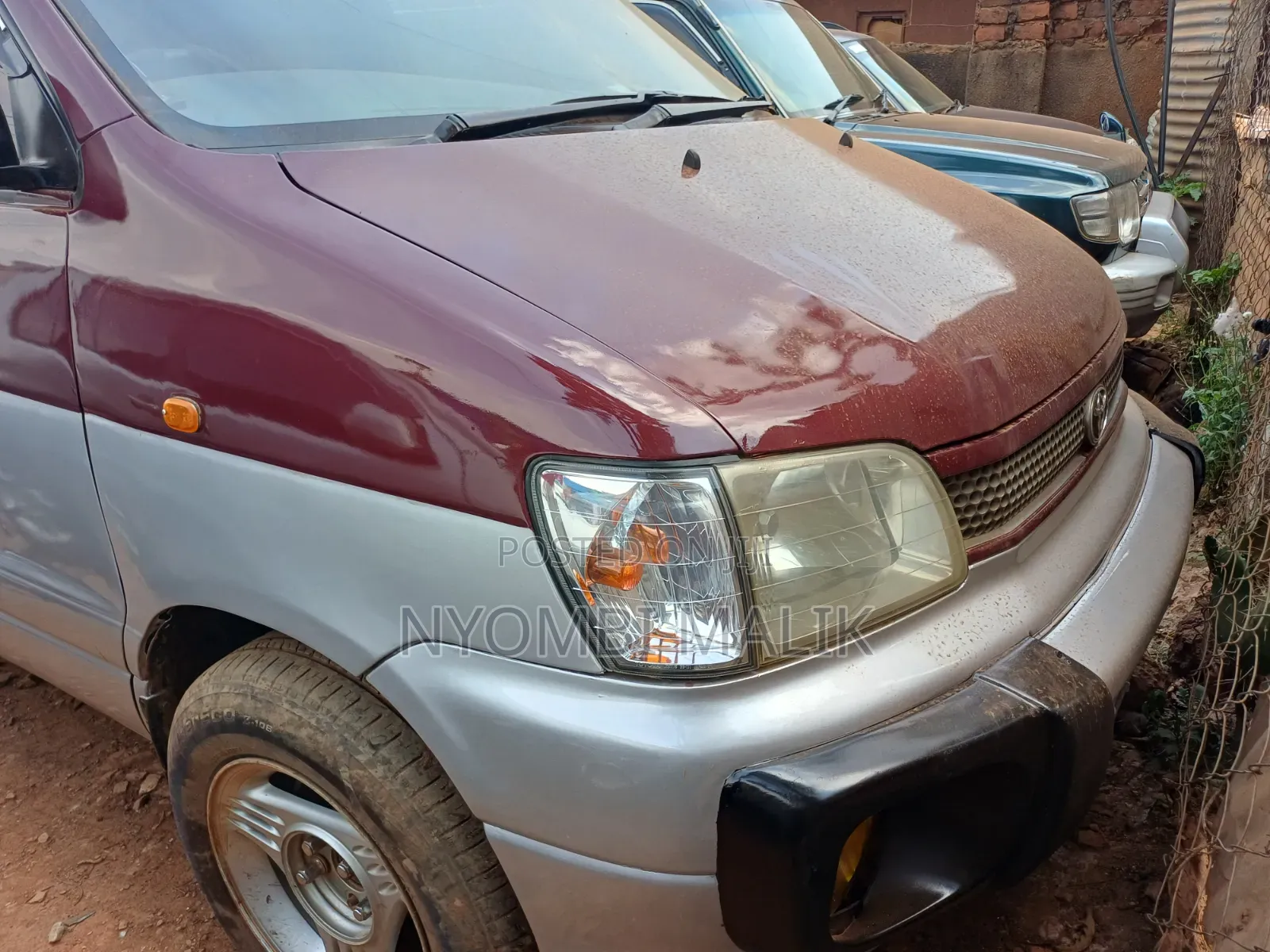 Toyota Noah 2001 Red