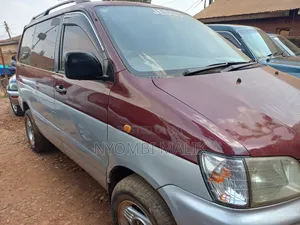 Toyota Noah 2001 Red
