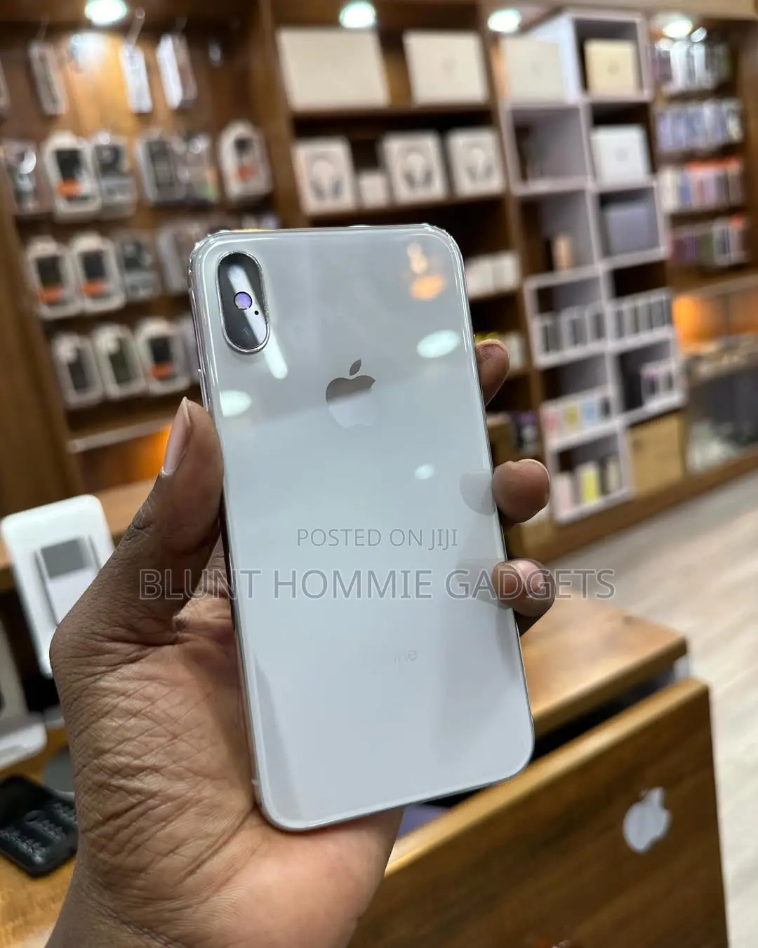 Apple iPhone XS 64 GB White