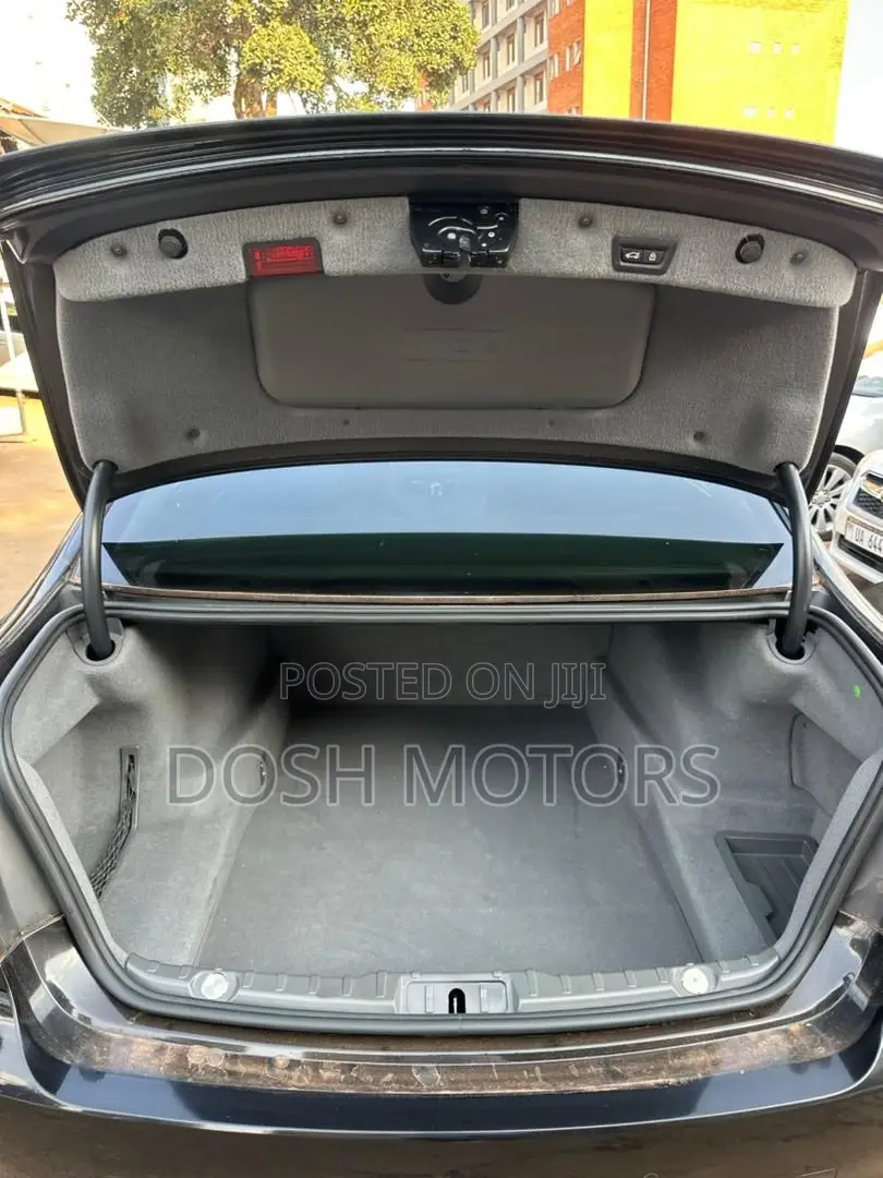 Mercedes-Benz B-Class 2011 Black