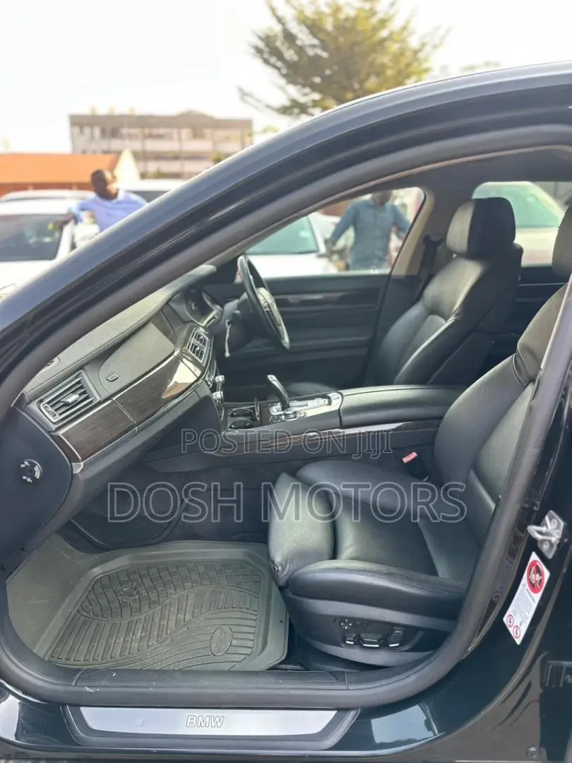 Mercedes-Benz B-Class 2011 Black