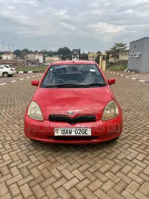 Toyota Vitz 2001 Red