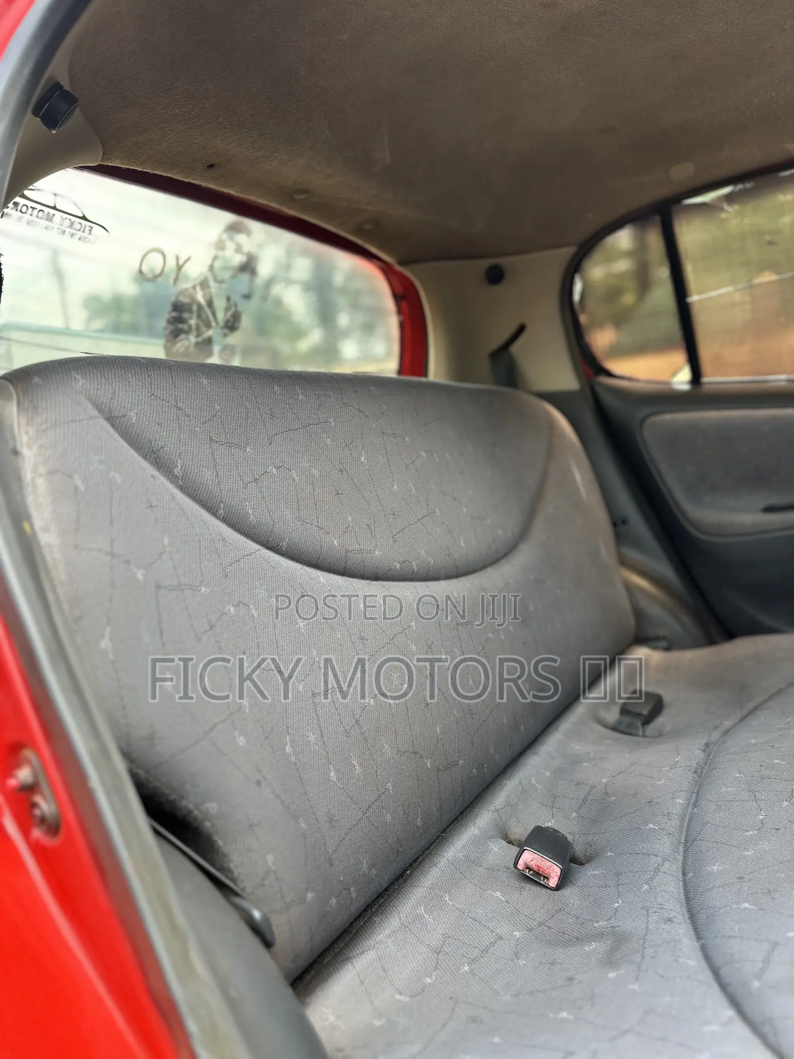 Toyota Vitz 2001 Red