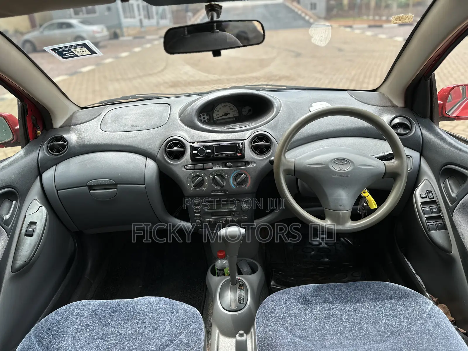 Toyota Vitz 2001 Red