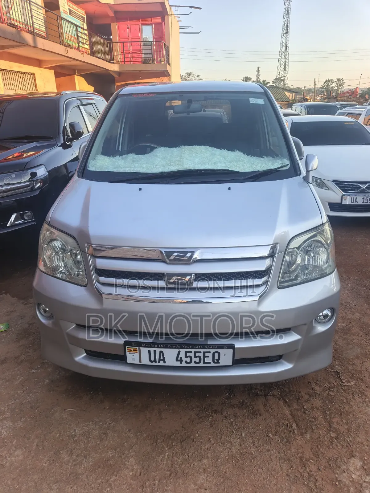Toyota Noah 2003 Silver