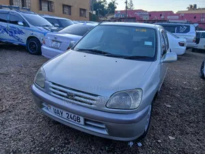 Toyota Raum 1999 Silver