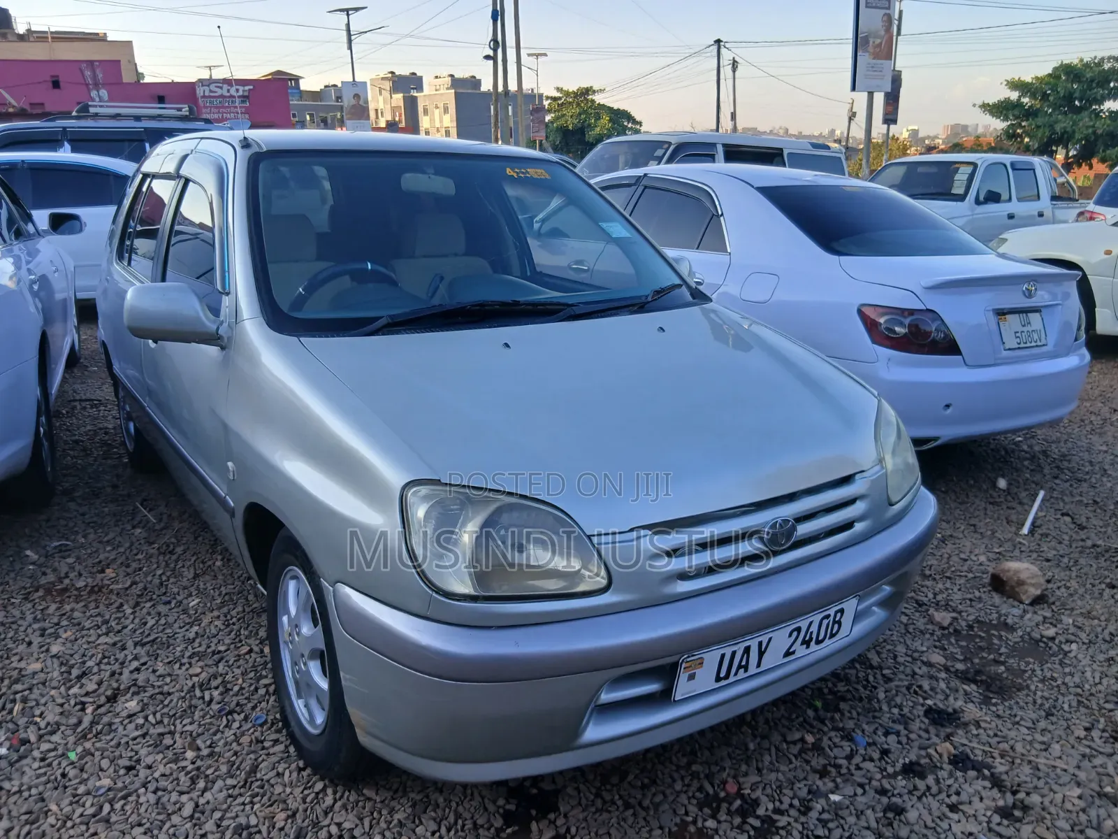 Toyota Raum 1999 Silver