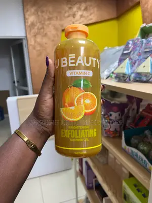 U Beauty Vitamin C Brightening Exfoliating Shower Gel - 1000mls