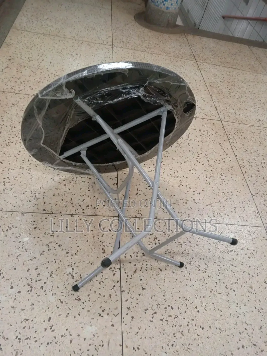 Round Foldable Plastic Table