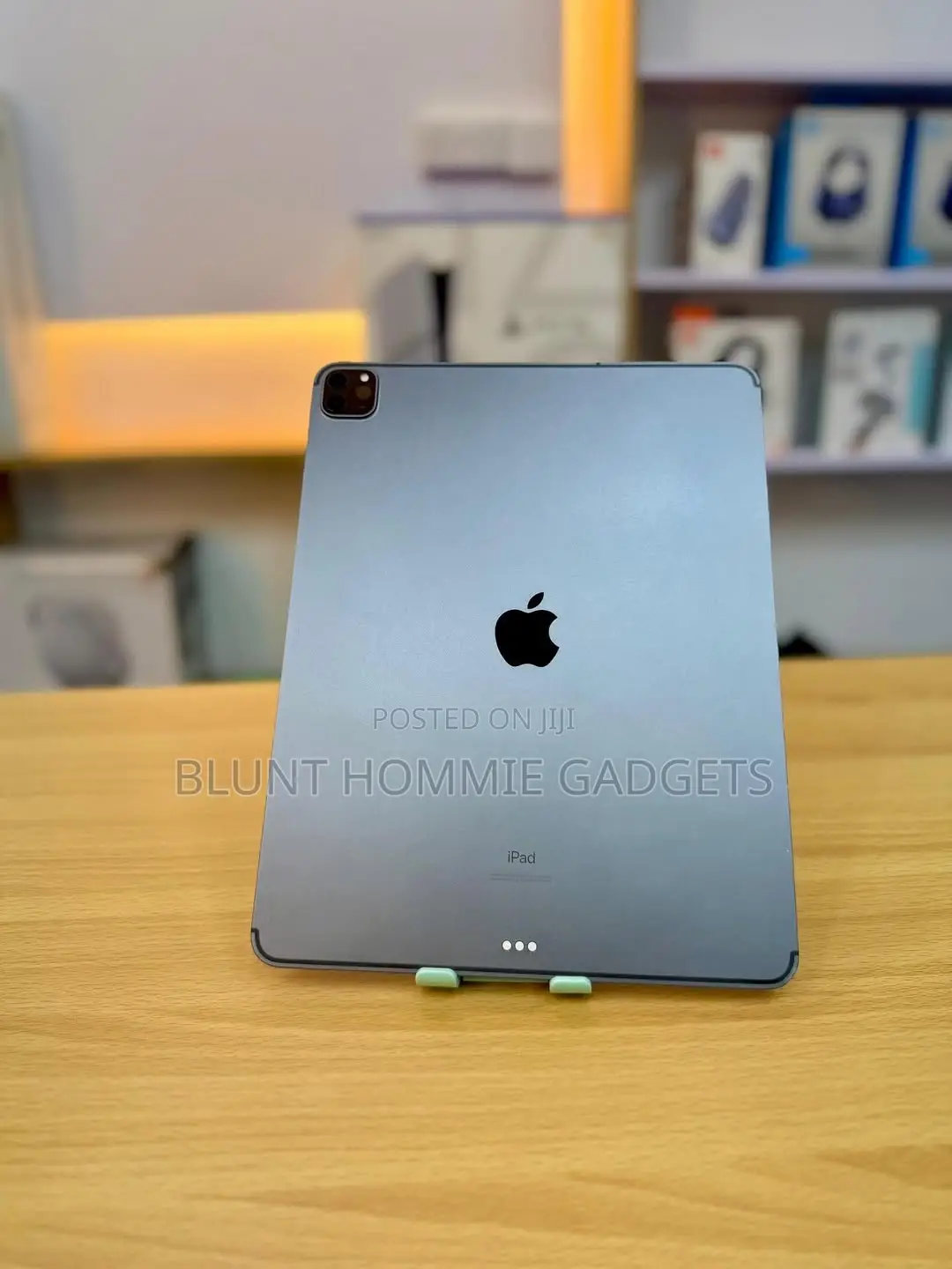 Apple iPad Pro 12.9 (2020) 256 GB Gray
