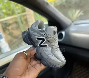 New Balance 9060 Pink