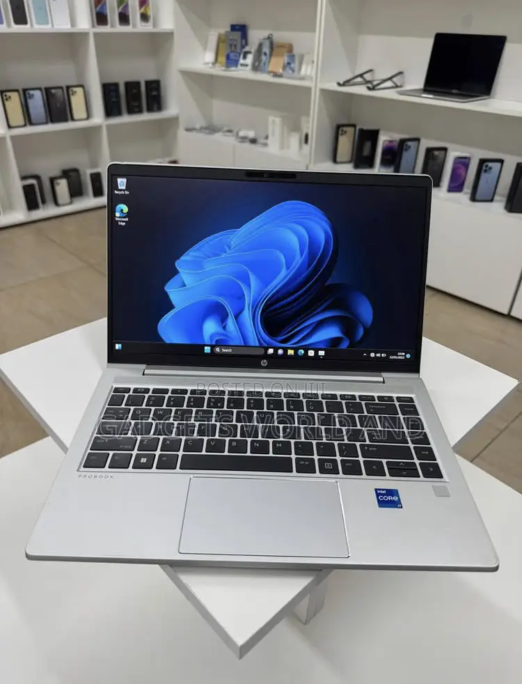 New Laptop HP ProBook 440 G10 32GB Intel Core i7 SSD 512GB