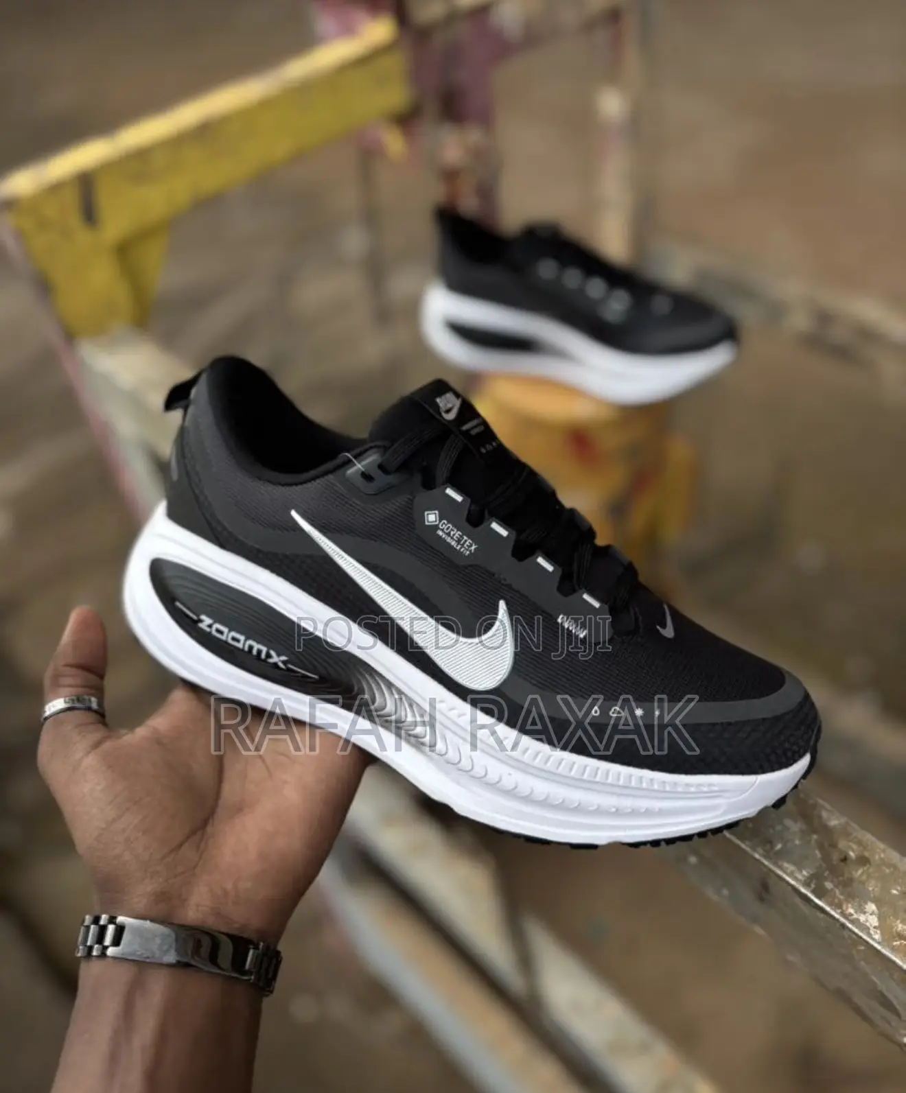 Original Nike Vemoro 18 GTX Running Sneakers