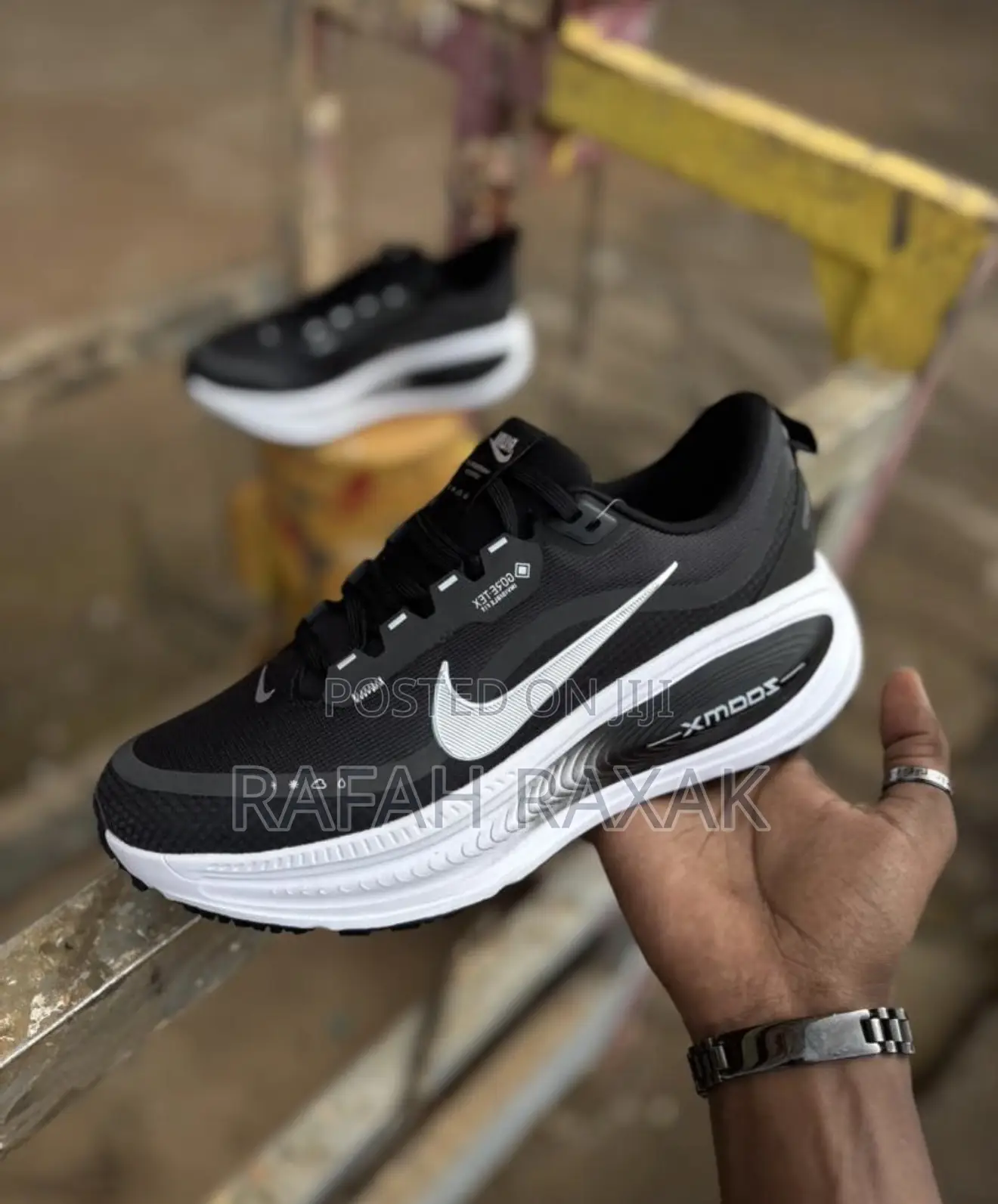 Original Nike Vemoro 18 GTX Running Sneakers
