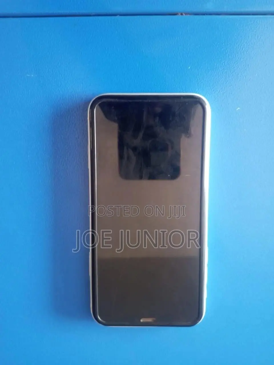 Apple iPhone XR 64 GB White