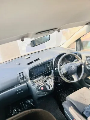 Toyota Wish 2005 Silver