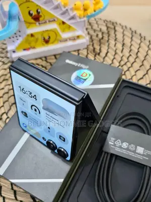 New Samsung Galaxy Z Flip7 256 GB Black