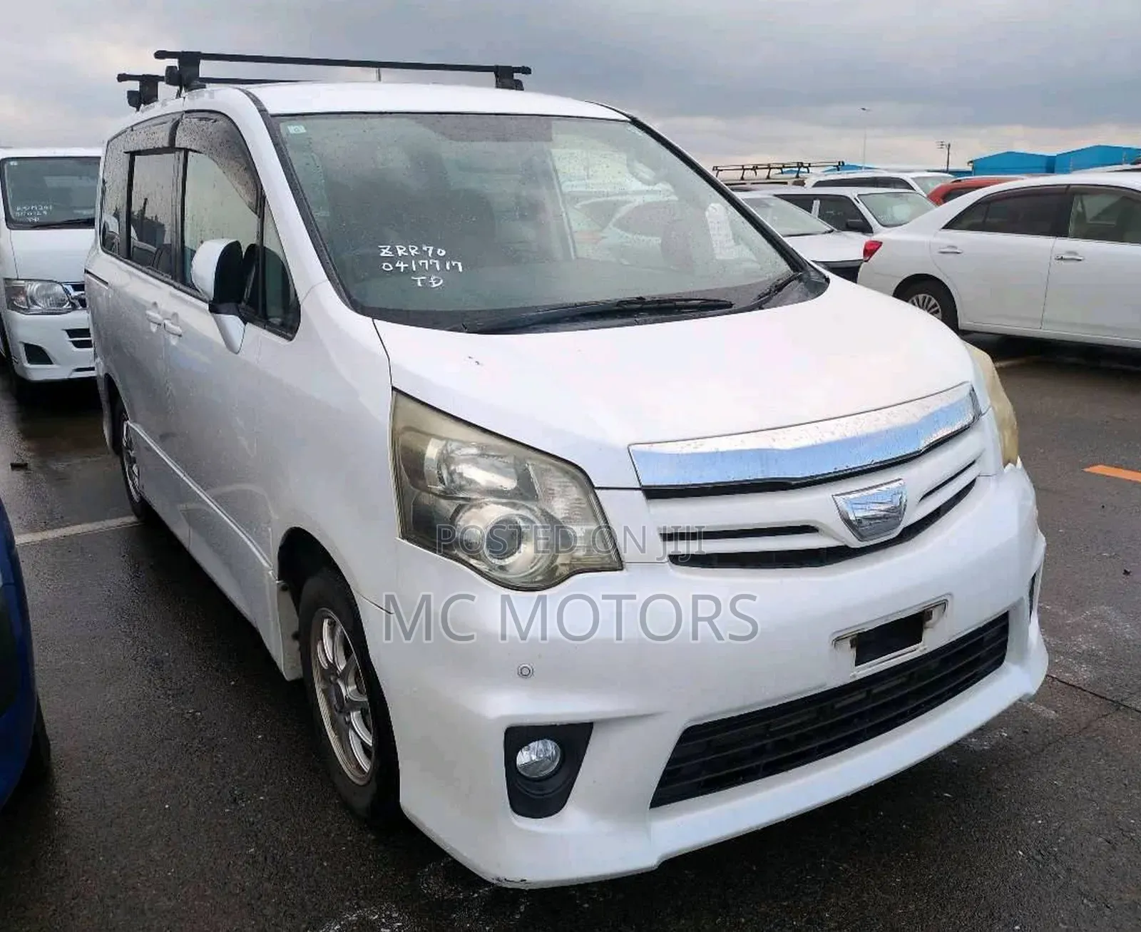 Toyota Noah 2012 White