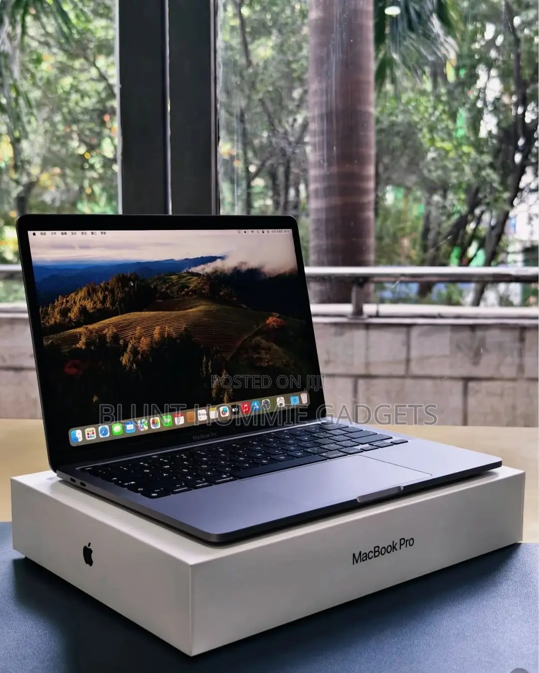 Laptop Apple MacBook Pro 2022 M2 8GB SSD 256GB