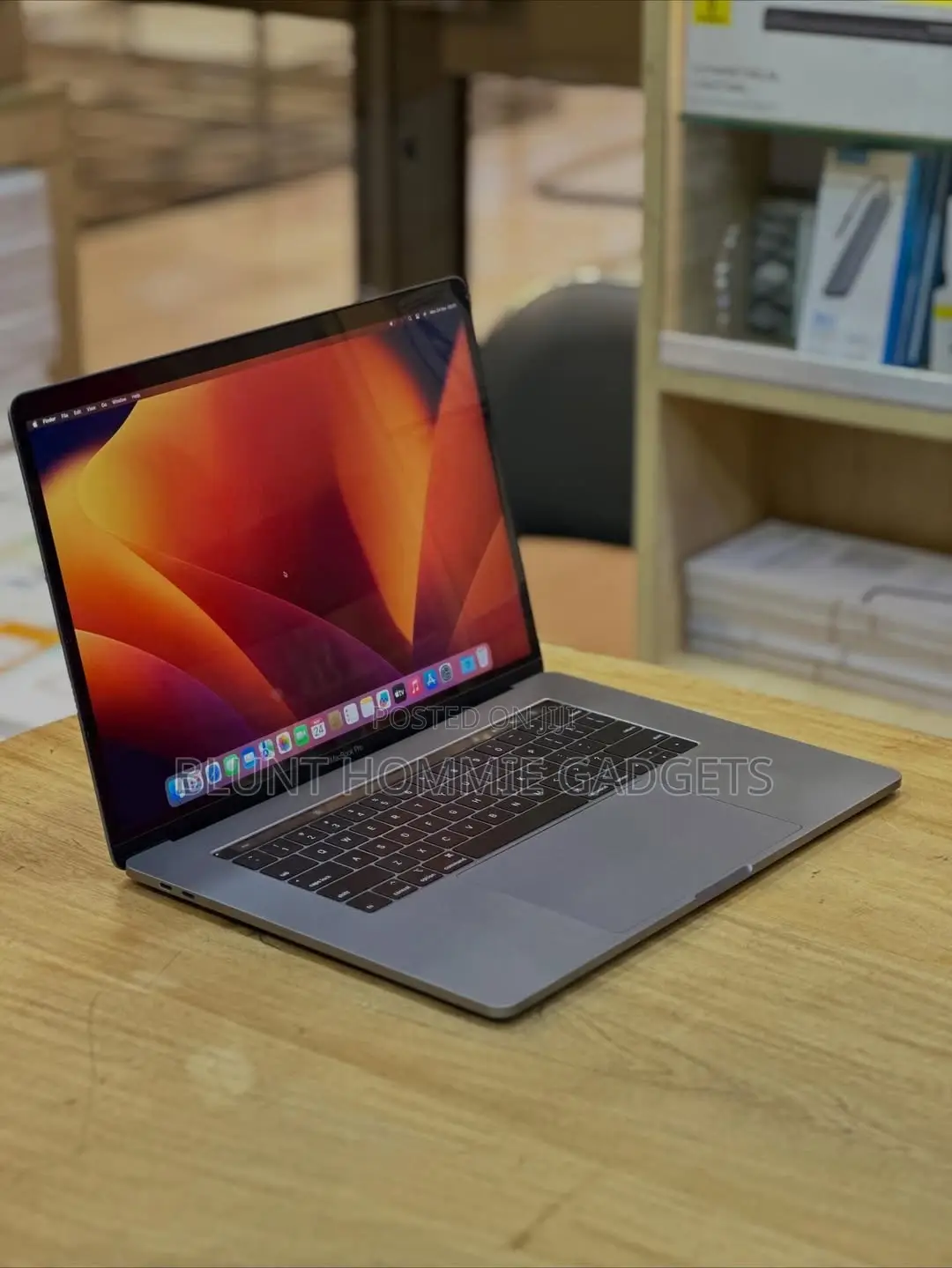 Laptop Apple MacBook Pro 2018 4GB Apple M5 SSD 256GB