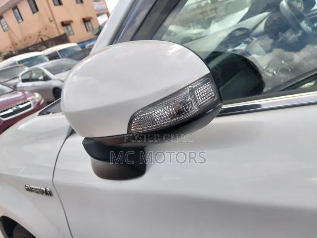 Toyota Corolla Fielder 2017 White