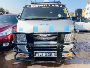 Toyota HiAce 2012 Silver