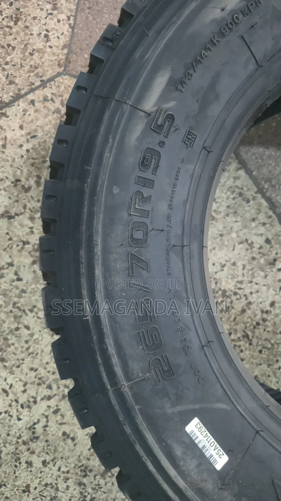 Fuso,Forward Tubeless Truck 19.5 Mudgrip Tyres
