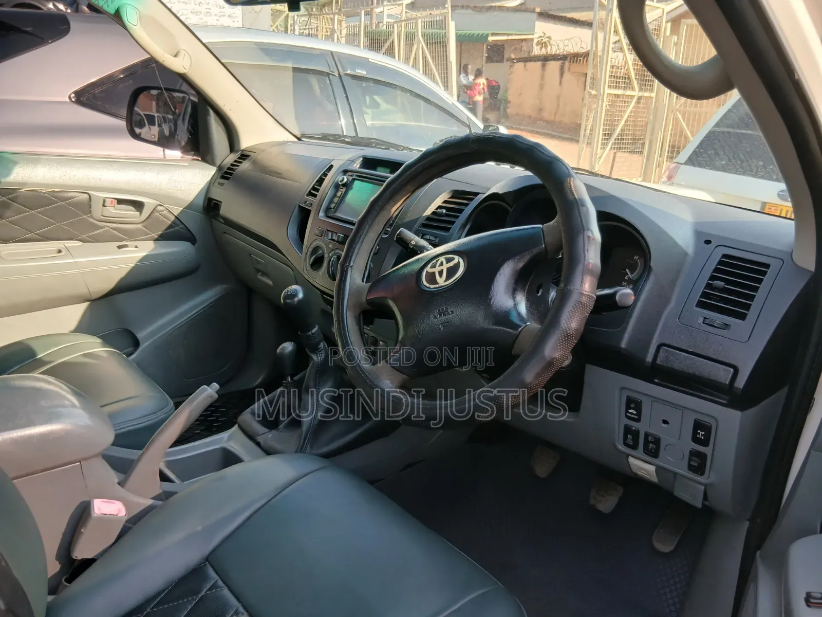 Toyota Hilux 2015 White