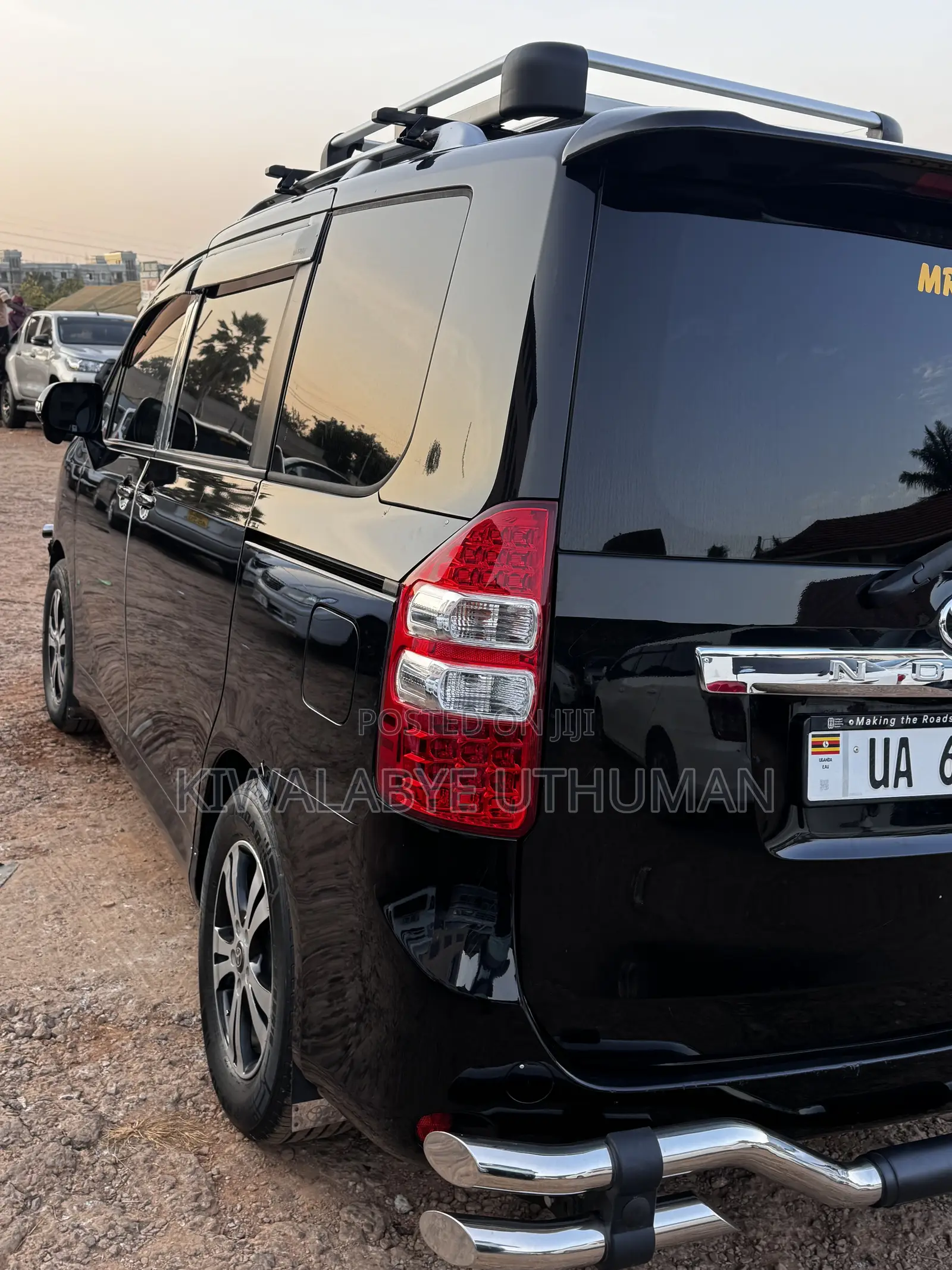 Toyota Noah 2012 Black