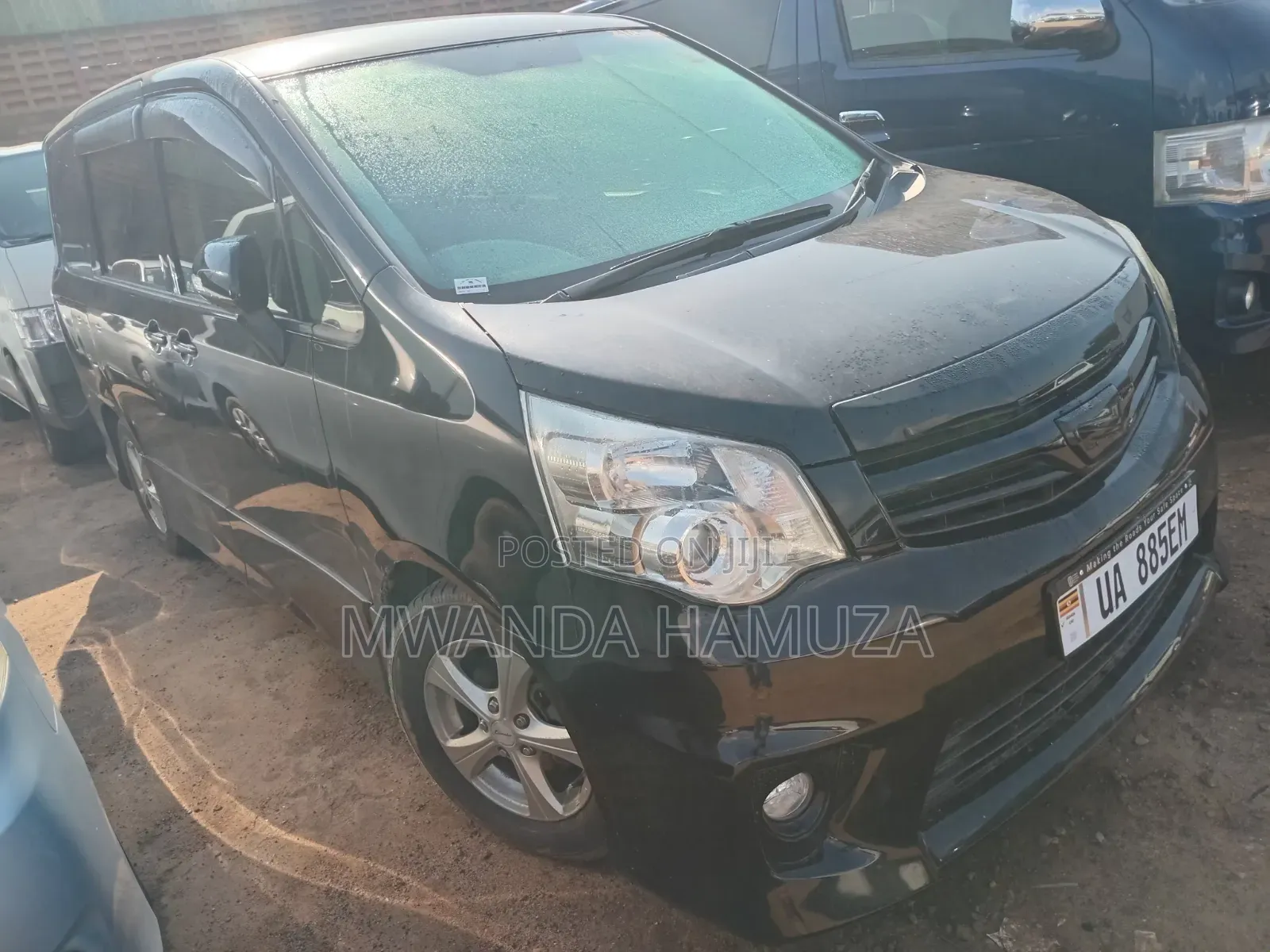 Toyota Noah 2012 Black