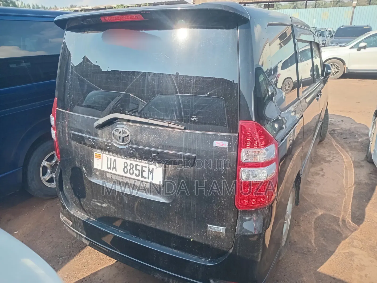 Toyota Noah 2012 Black