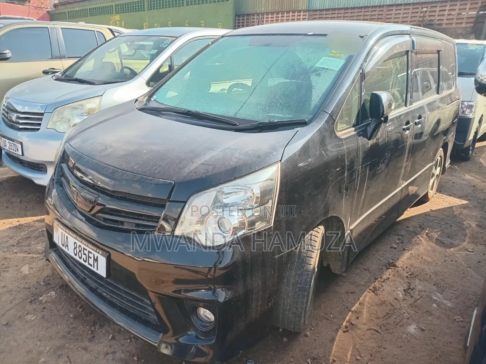 Toyota Noah 2012 Black