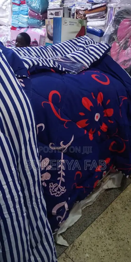 I Sell a Brand New Bed Cover and Other Home Utilities