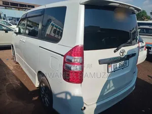 Toyota Noah 2012 White