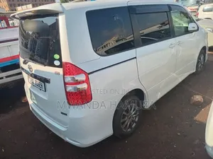 Toyota Noah 2012 White
