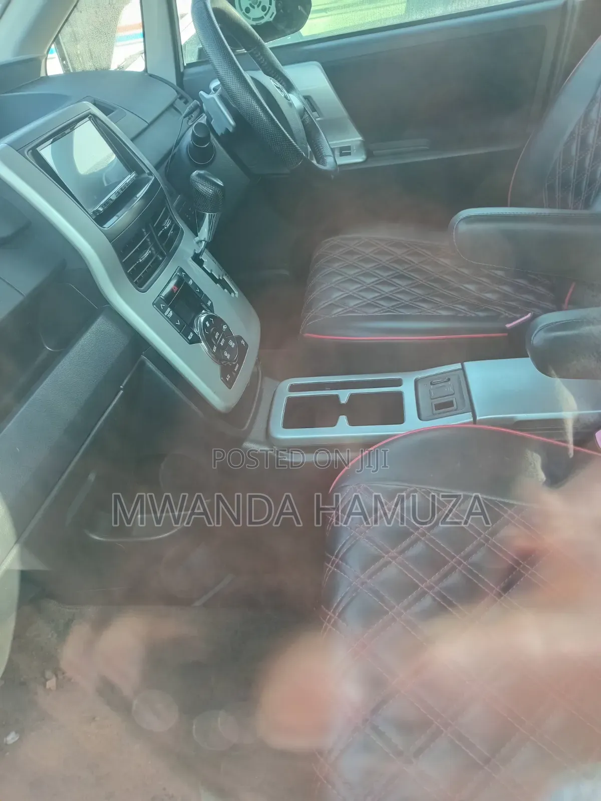 Toyota Noah 2012 White
