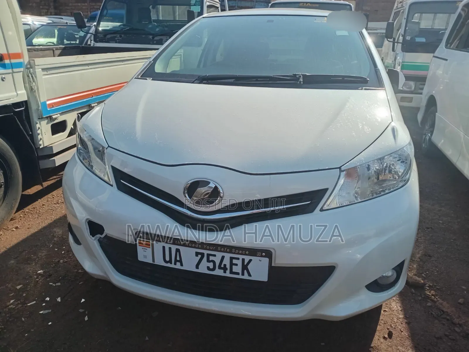 Toyota Vitz 2012 White
