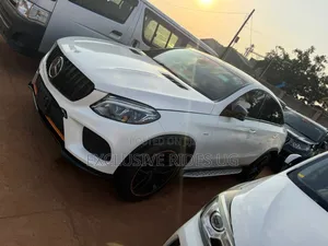 Mercedes-Benz GLE-Class GLE 350d 4MATIC 2018 White