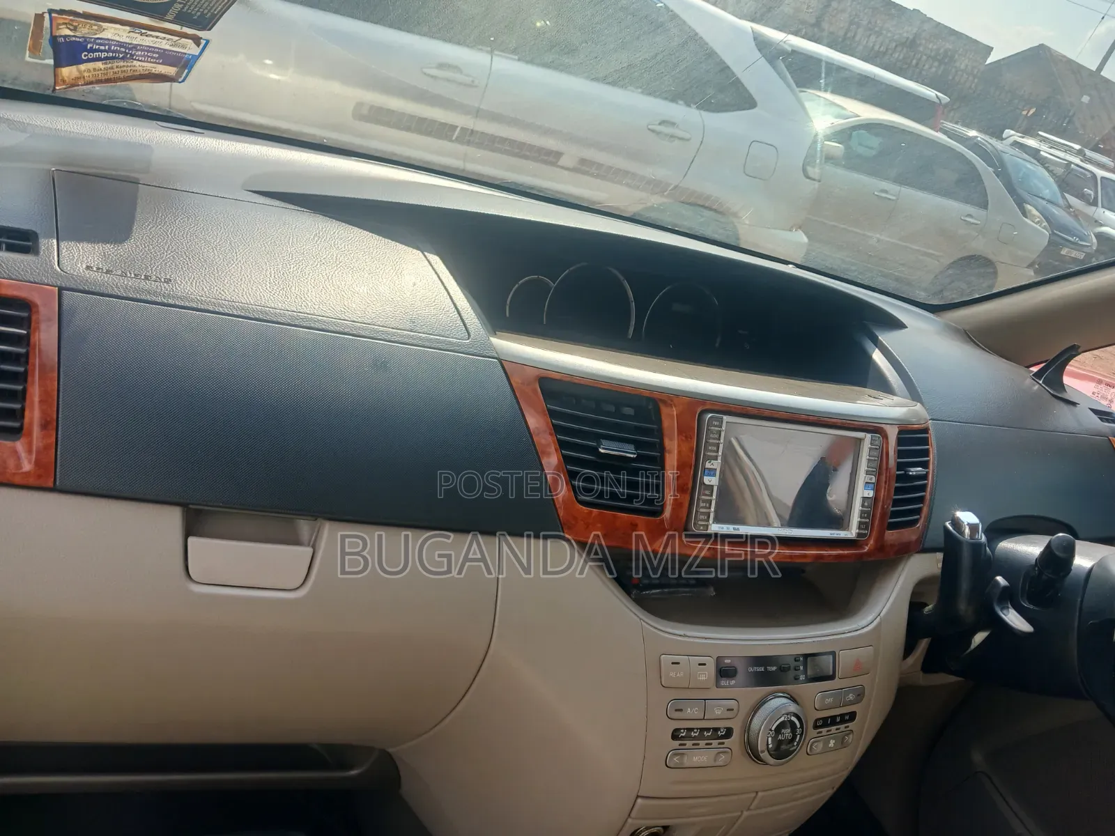 Toyota Noah 2004 White