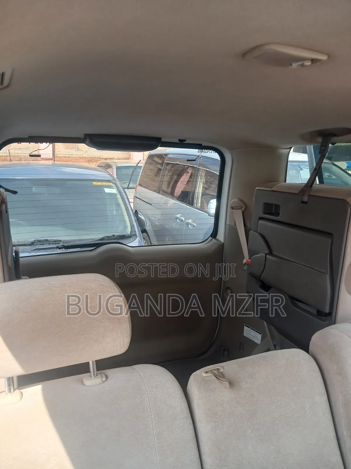 Toyota Noah 2004 White