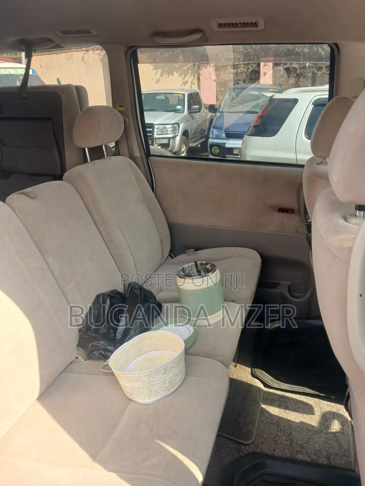 Toyota Noah 2004 White