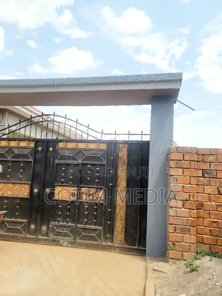 Furnished 2bdrm Bungalow in Seguku Rentals, Makindye for sale